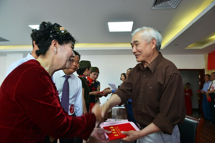 011-1.jpg
