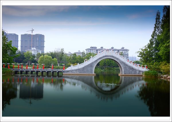 65-走秀--赵东风.jpg 65-走秀--赵东风.jpg