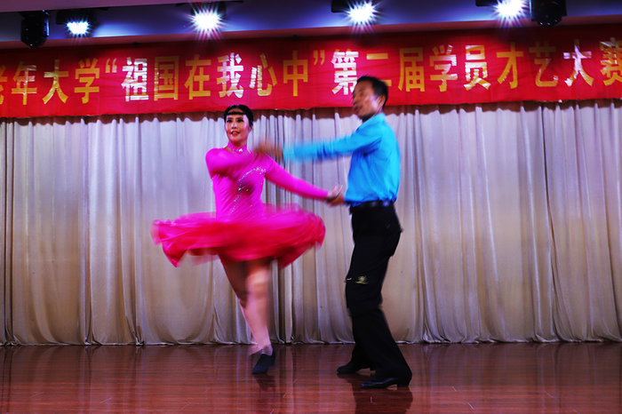 5-张茂福、潘艳:舞蹈:三步踩《红歌连唱》.jpg 5-张茂福、潘艳:舞蹈:三步踩《红歌连唱》.jpg