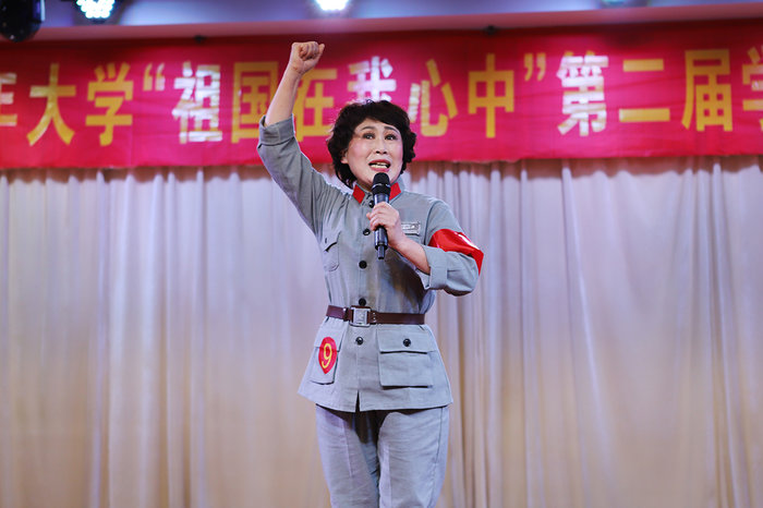 9-张运玲:诗朗诵《军礼》.jpg 9-张运玲:诗朗诵《军礼》.jpg