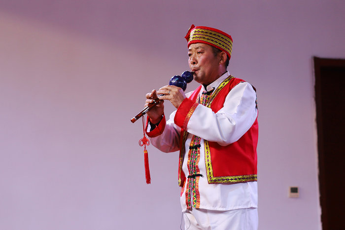 13-杨亚飞:葫芦丝独奏《竹林深处》.jpg 13-杨亚飞:葫芦丝独奏《竹林深处》.jpg