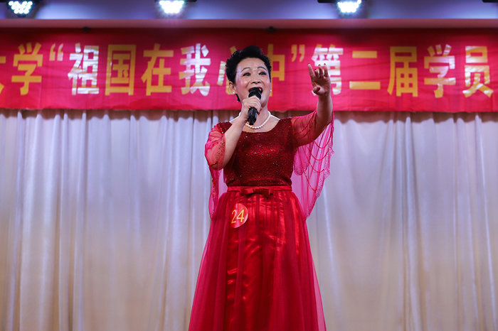 24-沈 静:女生独唱《映山红》.jpg 24-沈 静:女生独唱《映山红》.jpg
