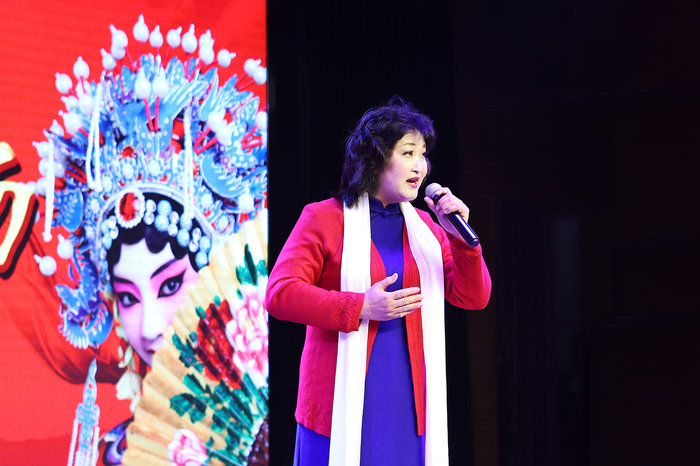 6、京剧:《红梅赞》演唱者:白莉娟.jpg 6、京剧:《红梅赞》演唱者:白莉娟.jpg