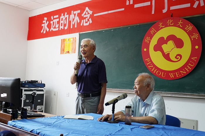 2-老年大学离退休干部党总支部书记杨玉泉同志讲话.JPG 2-老年大学离退休干部党总支部书记杨玉泉同志讲话.JPG