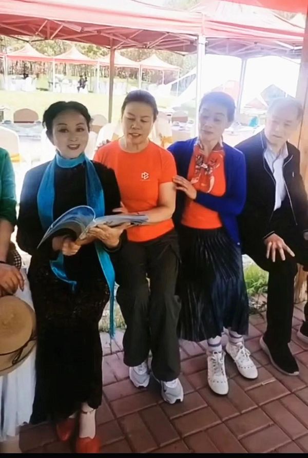 1.jpg 1.jpg